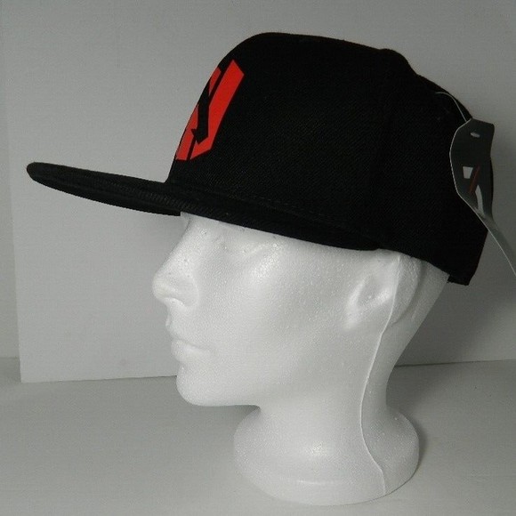 Three In Cap Adjustable Snapback Black with Red & Black Symbol NWT OSFA - Picture 6 of 8